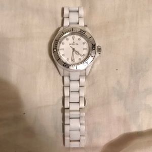 Invicta like new white watch